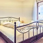 Ambassador 2-1 By Interhome *