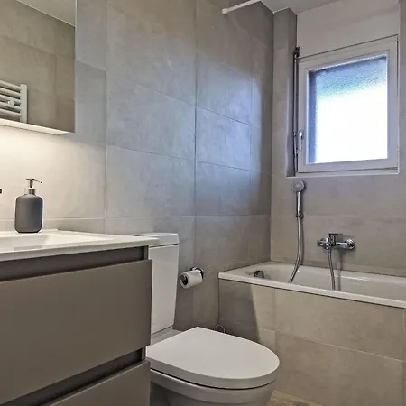 Ambassador 2-1 By Interhome *