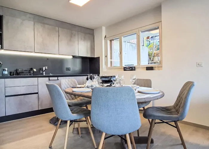 Ambassador 2-1 By Interhome Apartment *